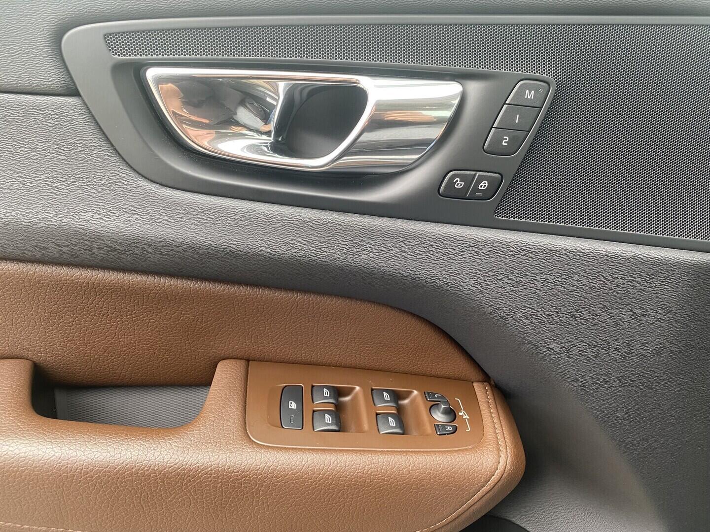 O619V07374_22.webp_XC60 Inscription Polestar 2.0 D4 147 kW automat