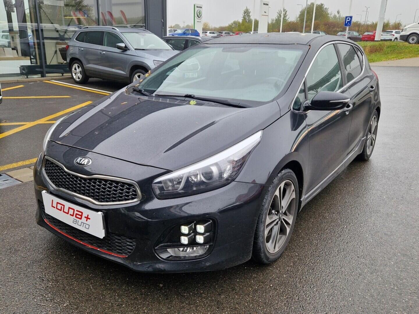 O619V07379_10.webp_CEED GT-line 1.6 CRDi 100 kW manuál