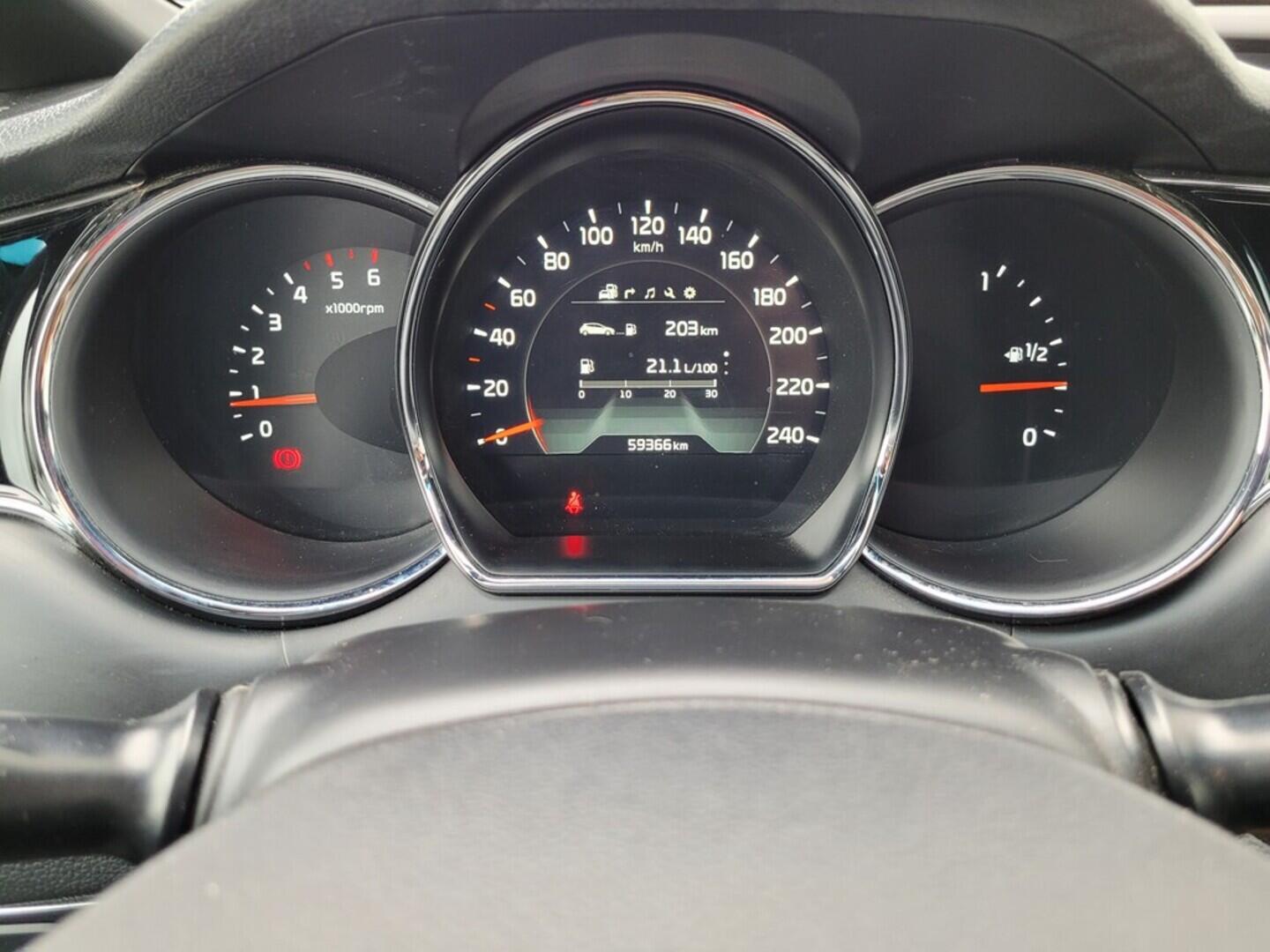 O619V07379_17.webp_CEED GT-line 1.6 CRDi 100 kW manuál