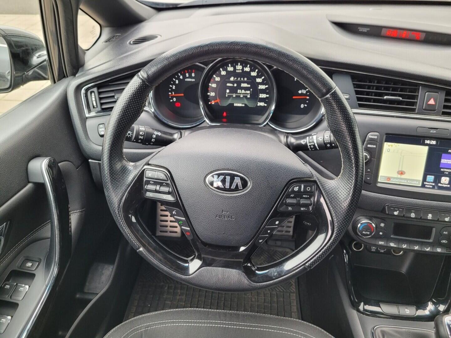 O619V07379_18.webp_CEED GT-line 1.6 CRDi 100 kW manuál