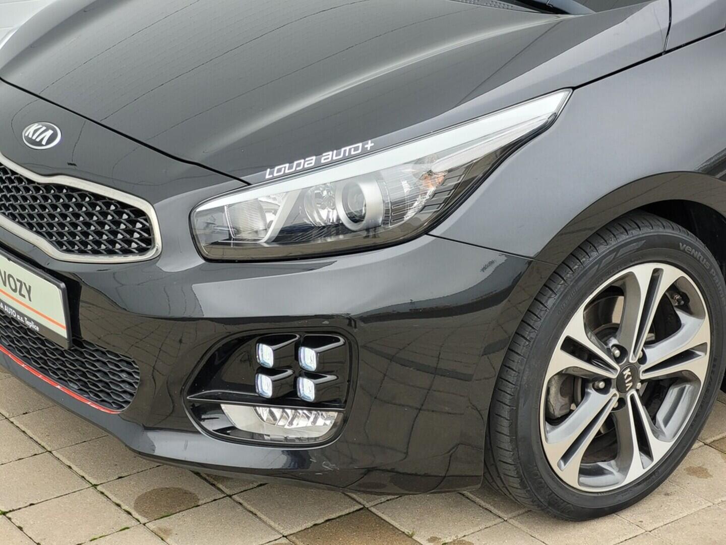 O619V07379_29.webp_CEED GT-line 1.6 CRDi 100 kW manuál