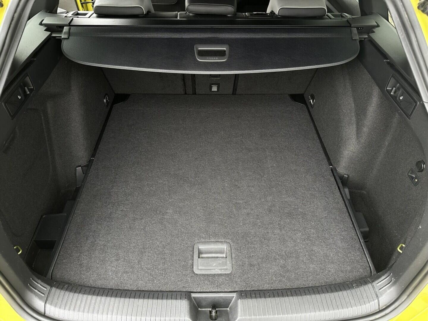 O619V07382_33.webp_GOLF VARIANT R-line 2.0 TDI 110 kW automat, DPH