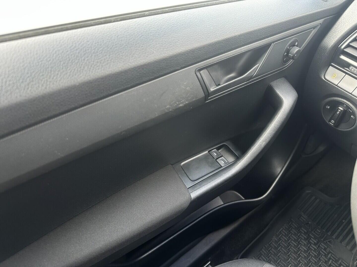 O619V07384_24.webp_FABIA Active 1.0 TSI 70 kW manuál