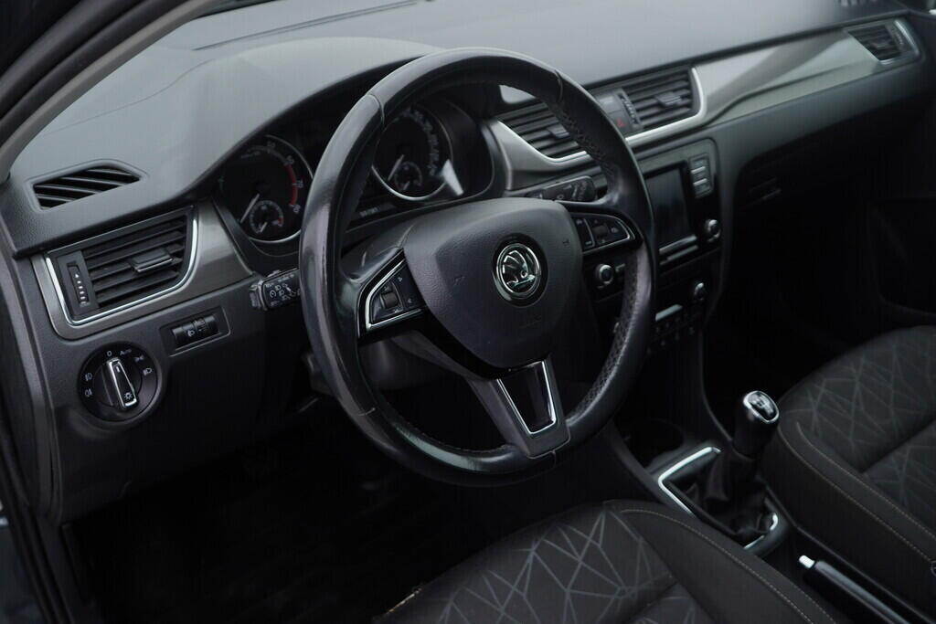 O619V07392_20.webp_RAPID Fresh Drive 1.0 TSI 70 kW manuál