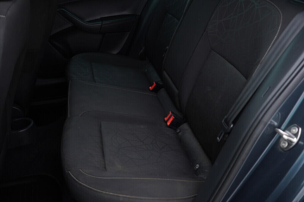 O619V07392_28.webp_RAPID Fresh Drive 1.0 TSI 70 kW manuál