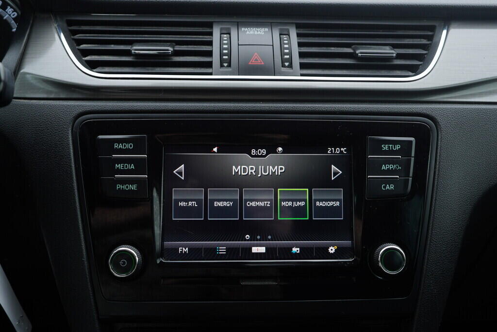 O619V07392_30.webp_RAPID Fresh Drive 1.0 TSI 70 kW manuál