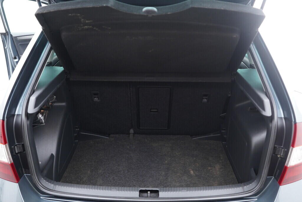 O619V07392_36.webp_RAPID Fresh Drive 1.0 TSI 70 kW manuál