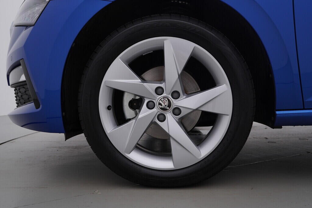 O619V07393_40.webp_SCALA Style 1.0 TSI 81 kW manuál, DPH