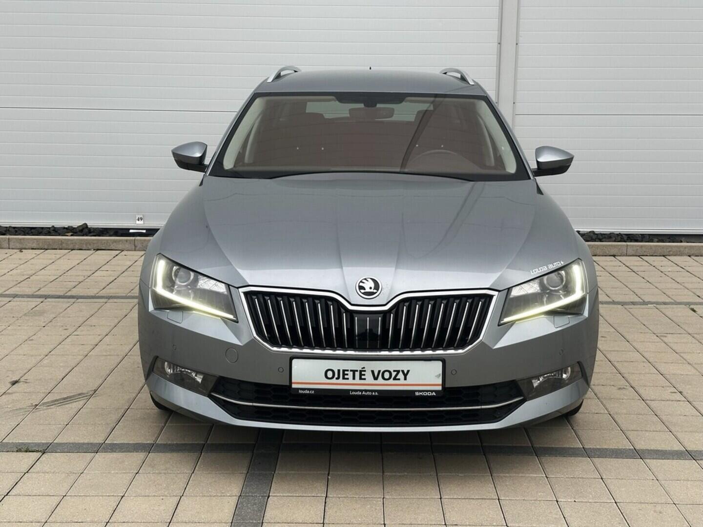 O619V07394_11.webp_SUPERB Style 1.6 TDI 88 kW automat