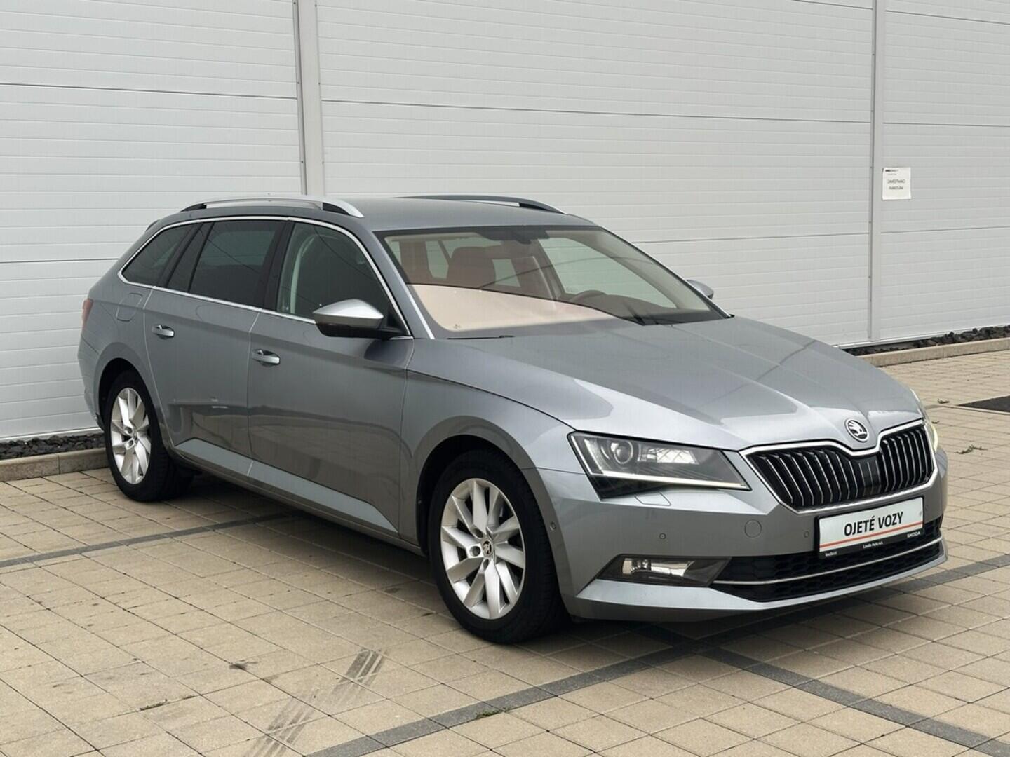 O619V07394_12.webp_SUPERB Style 1.6 TDI 88 kW automat