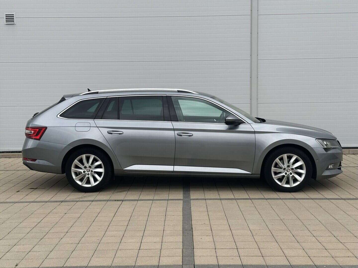 O619V07394_13.webp_SUPERB Style 1.6 TDI 88 kW automat
