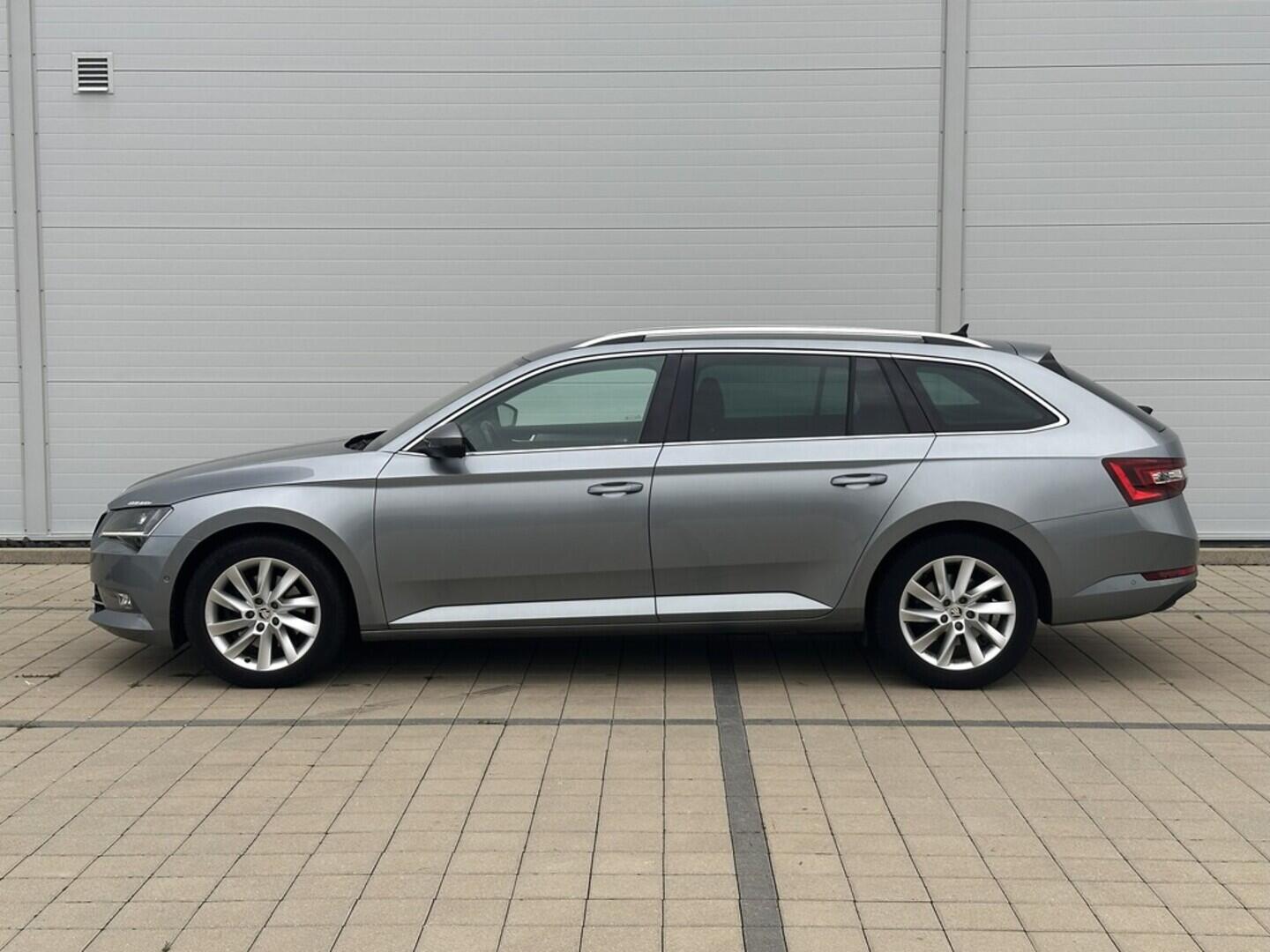 O619V07394_17.webp_SUPERB Style 1.6 TDI 88 kW automat