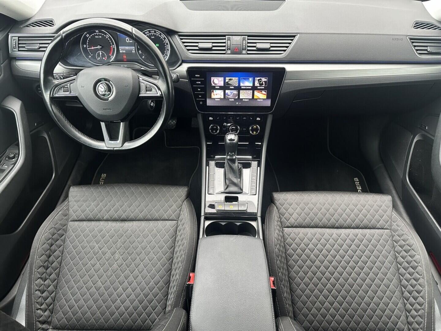 O619V07394_18.webp_SUPERB Style 1.6 TDI 88 kW automat