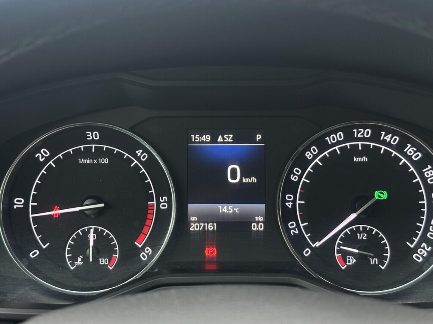 O619V07394_19.webp_SUPERB Style 1.6 TDI 88 kW automat