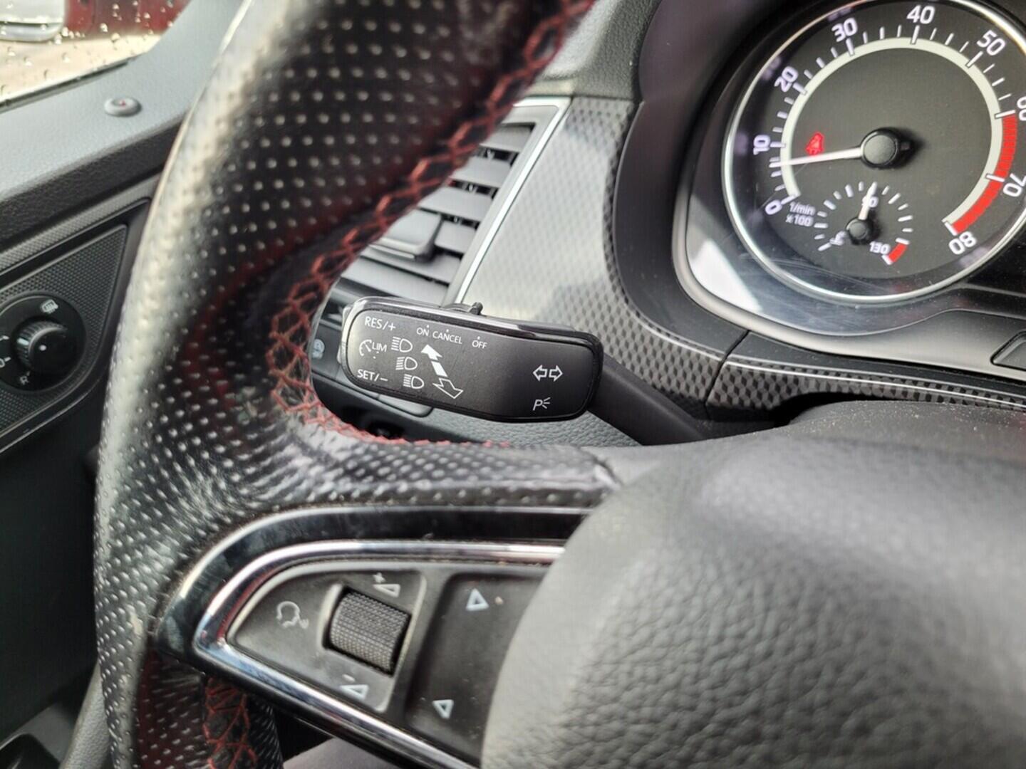 O619V07401_22.webp_FABIA Monte Carlo 1.2 TSI 66 kW manuál