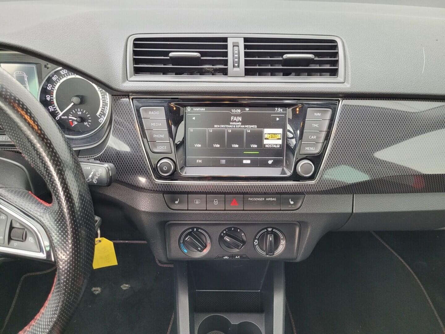 O619V07401_35.webp_FABIA Monte Carlo 1.2 TSI 66 kW manuál