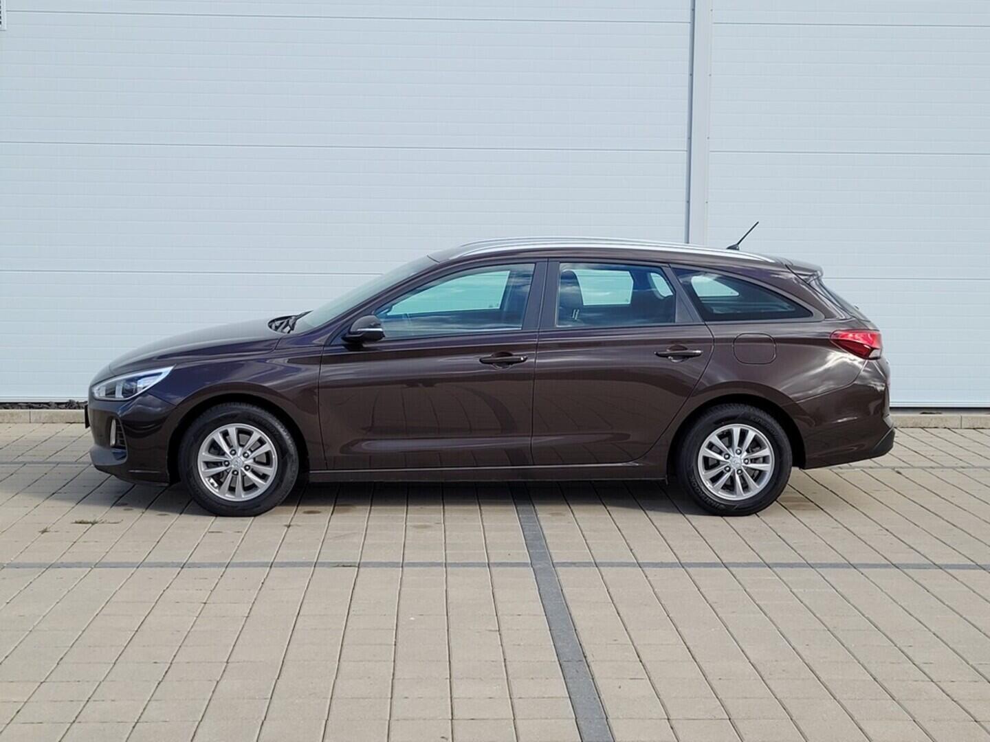 O619V07404_15.webp_I30 Trikolor 1.4 T-GDI 103 kW manuál