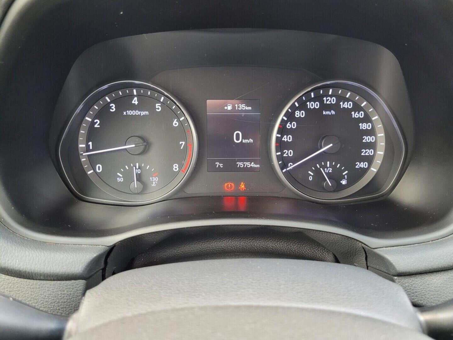 O619V07404_17.webp_I30 Trikolor 1.4 T-GDI 103 kW manuál