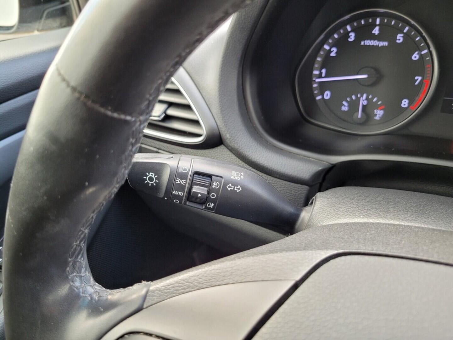 O619V07404_21.webp_I30 Trikolor 1.4 T-GDI 103 kW manuál