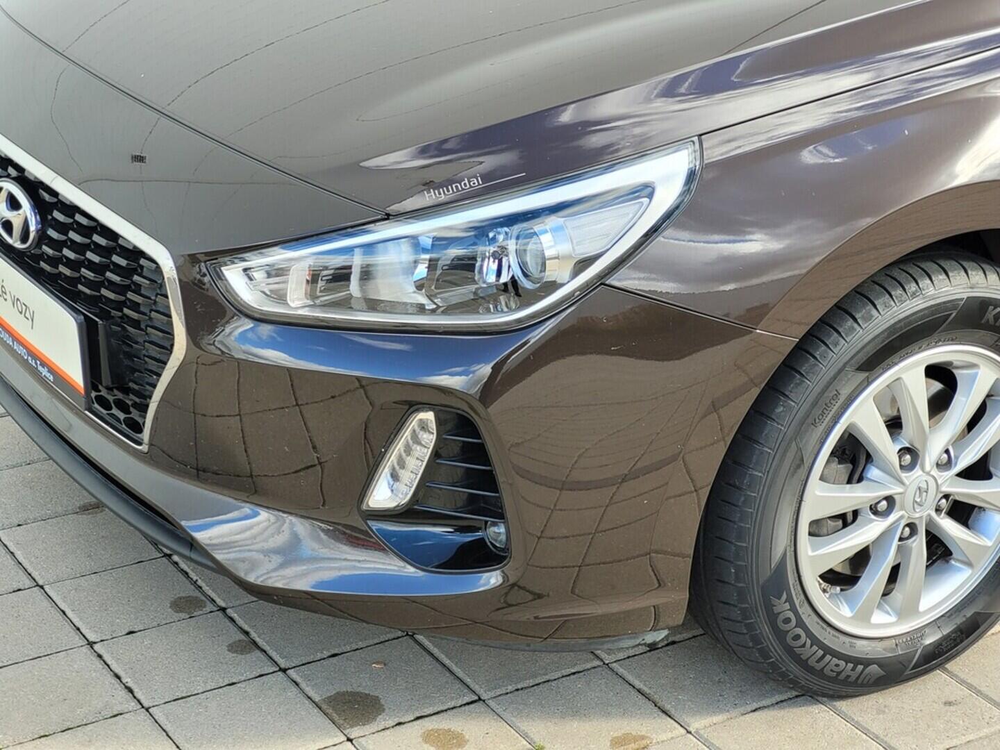 O619V07404_27.webp_I30 Trikolor 1.4 T-GDI 103 kW manuál