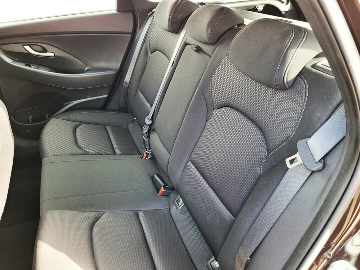 O619V07404_30.webp_I30 Trikolor 1.4 T-GDI 103 kW manuál