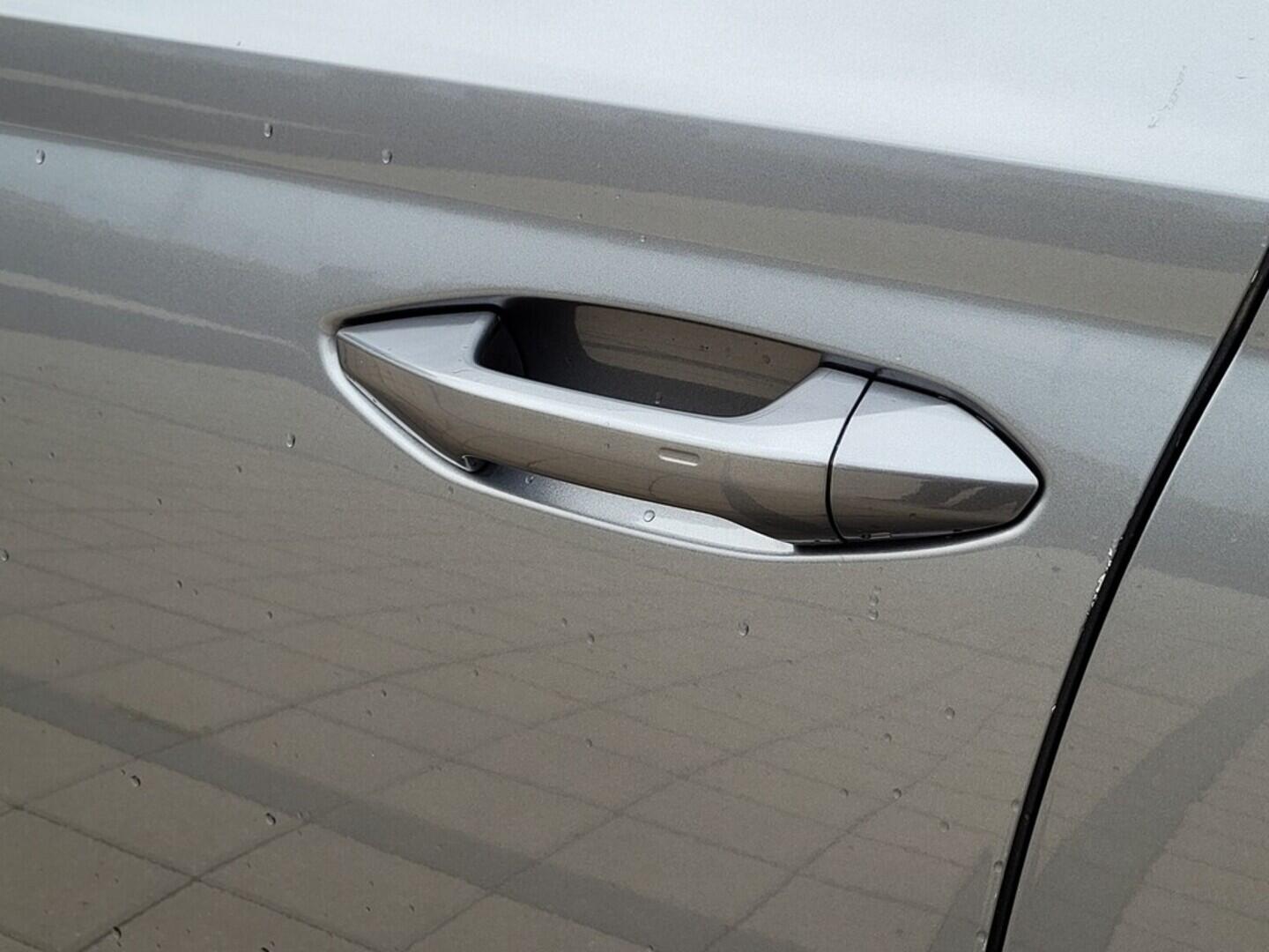 O619V07406_34.webp_OCTAVIA SportLine 2.0 TDI 110 kW automat, DPH