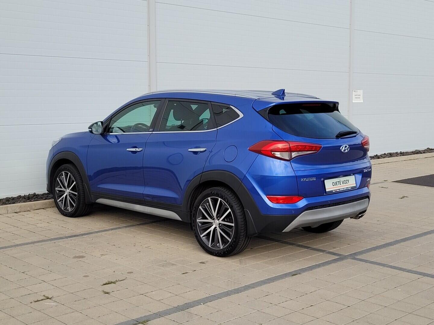 O619V07411_14.webp_TUCSON Style 2.0  100 kW manuál