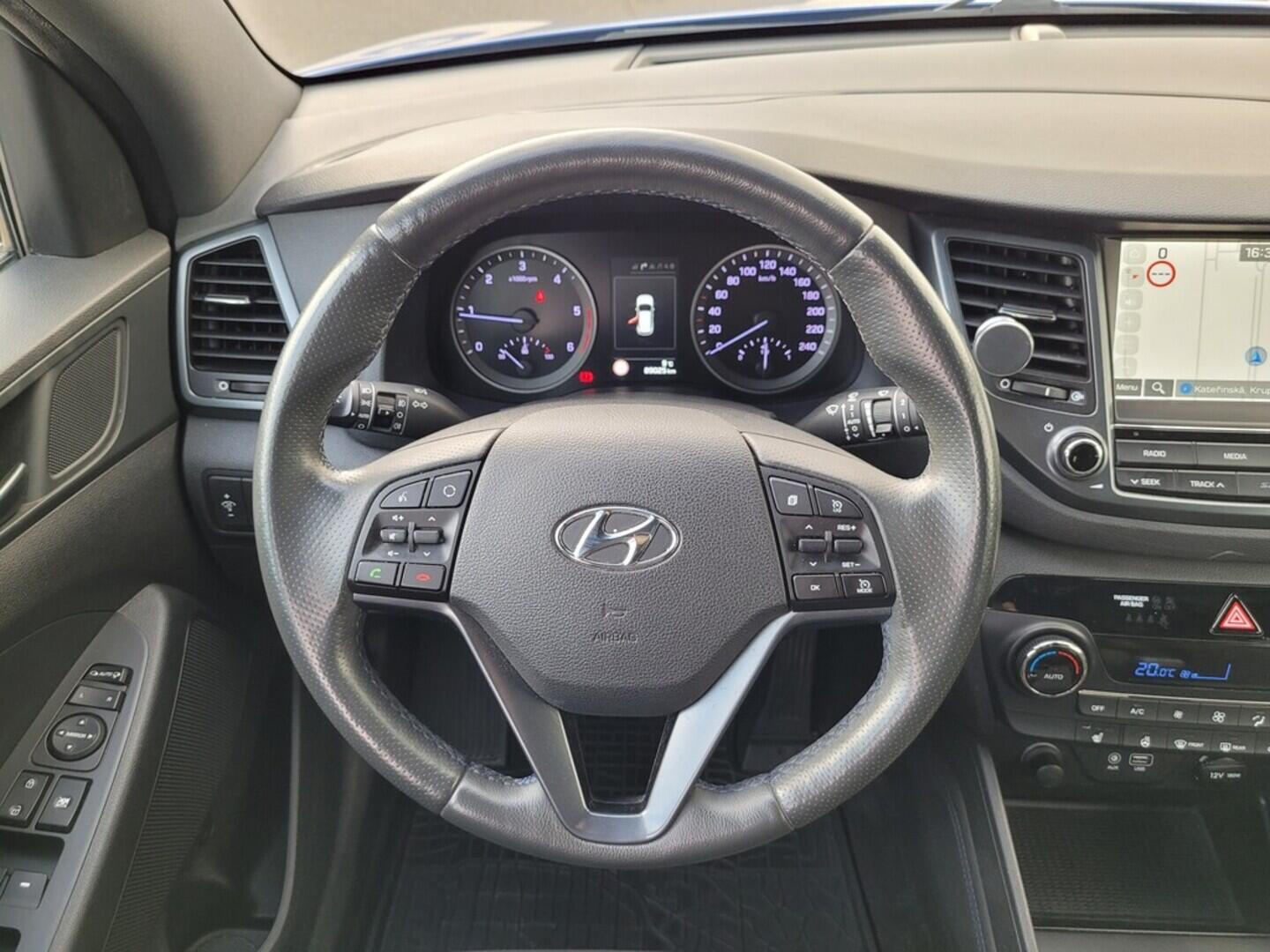 O619V07411_18.webp_TUCSON Style 2.0  100 kW manuál