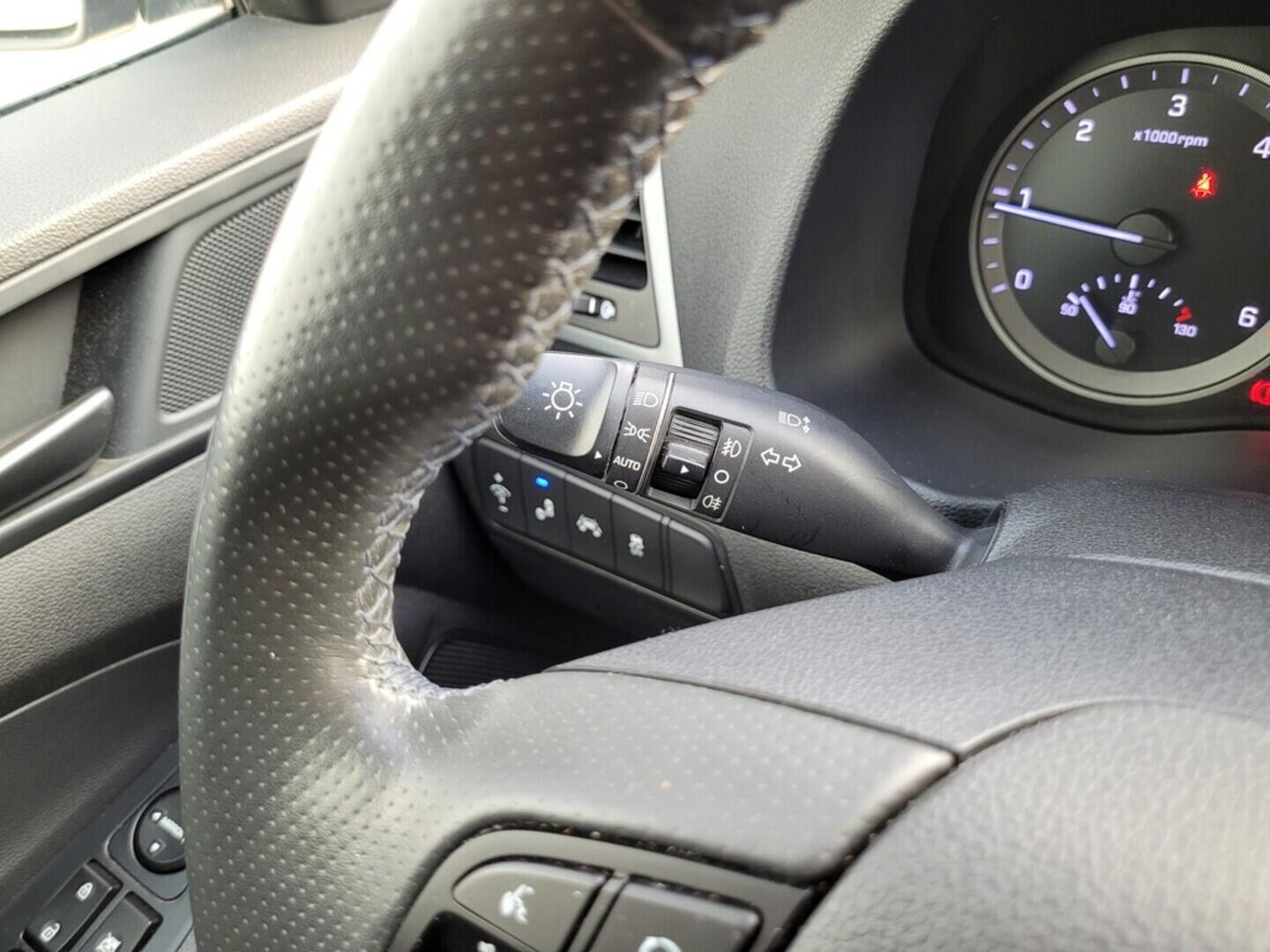 O619V07411_22.webp_TUCSON Style 2.0  100 kW manuál