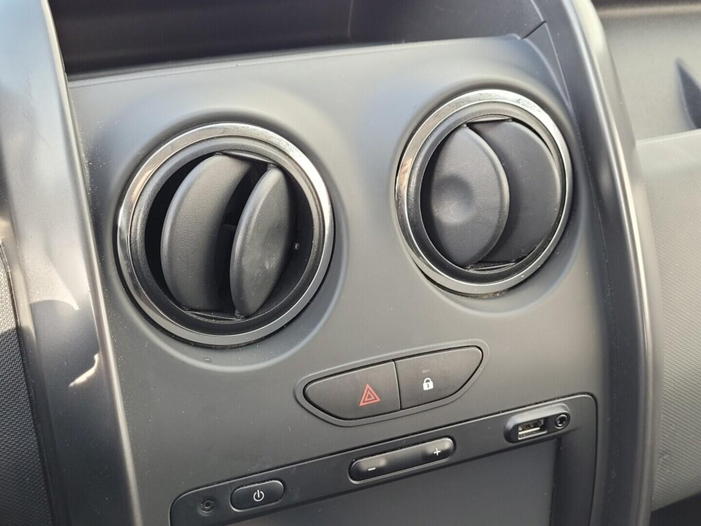 O619V07413_23.webp_DUSTER  1.6  84 kW manuál