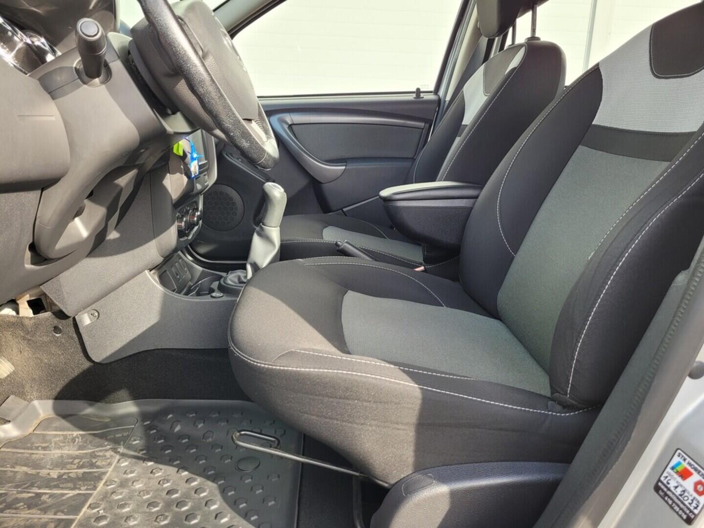 O619V07413_32.webp_DUSTER  1.6  84 kW manuál