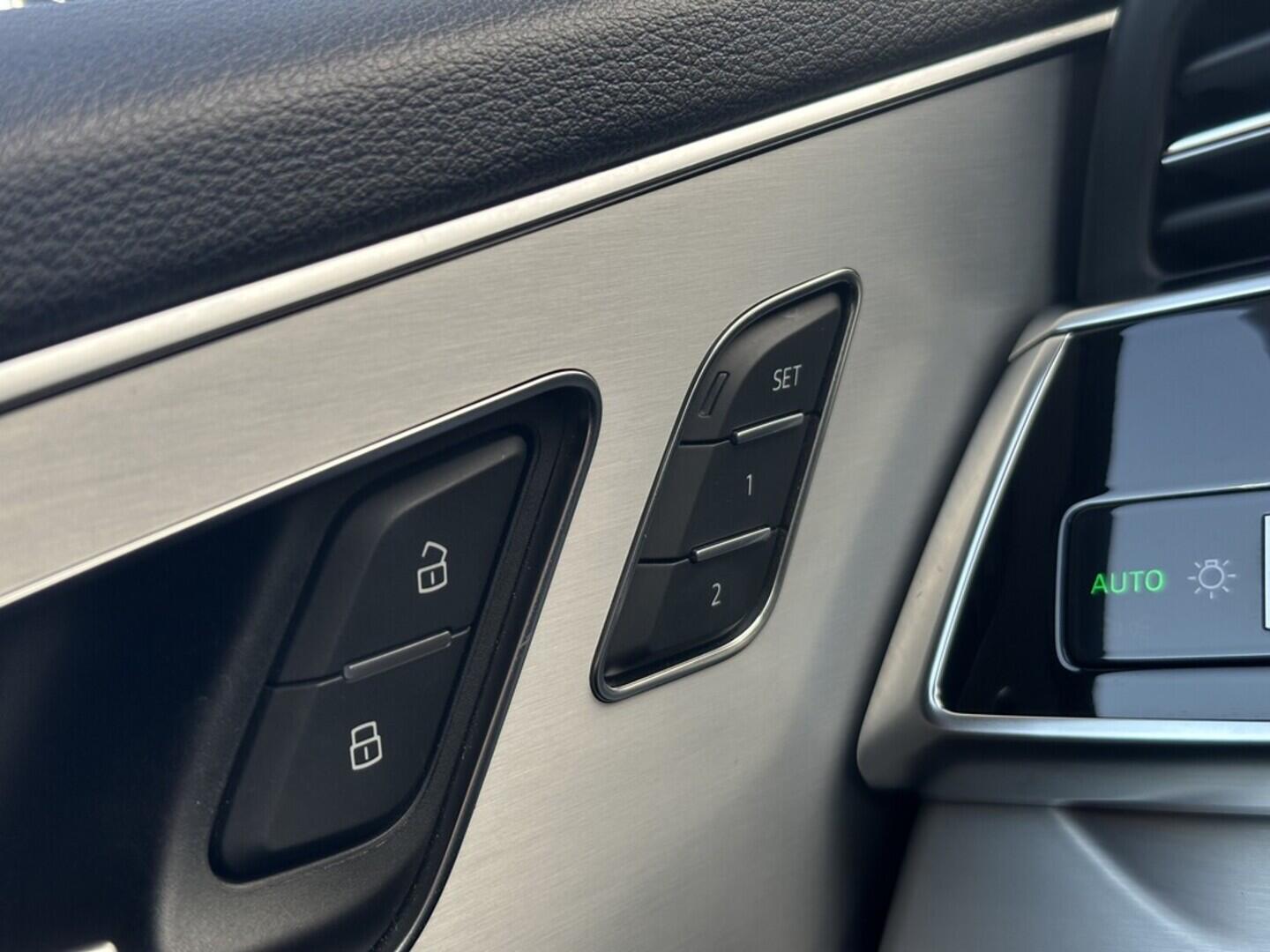 O619V07416_24.webp_Q7 S-line 3.0 TDI 210 kW automat, DPH