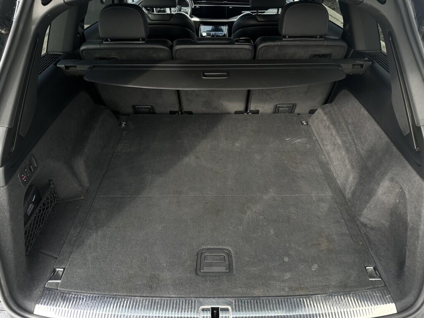 O619V07416_31.webp_Q7 S-line 3.0 TDI 210 kW automat, DPH