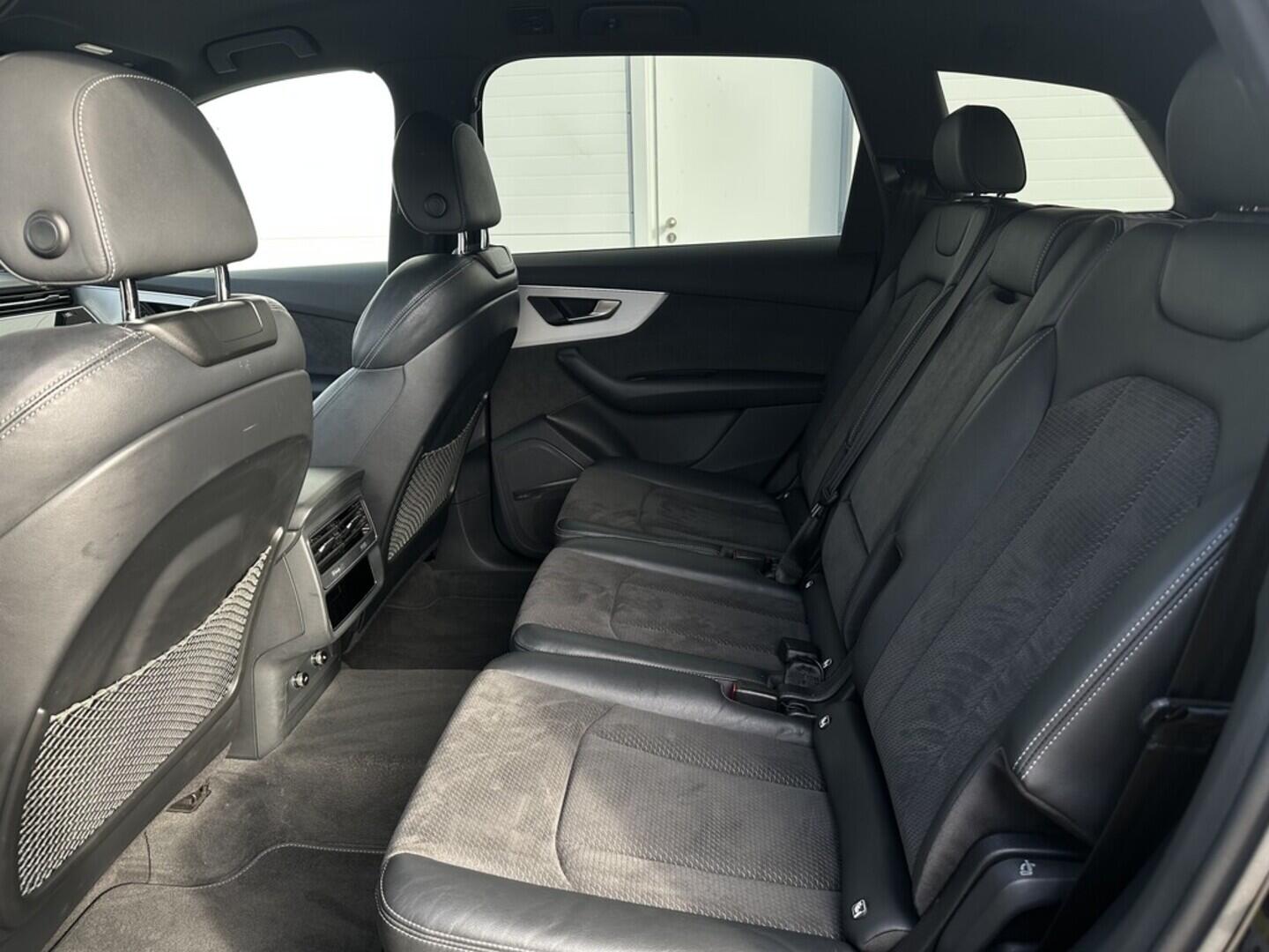 O619V07416_34.webp_Q7 S-line 3.0 TDI 210 kW automat, DPH