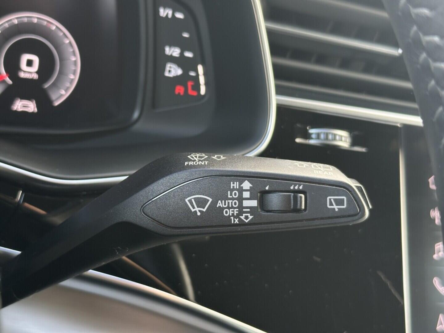O619V07416_37.webp_Q7 S-line 3.0 TDI 210 kW automat, DPH