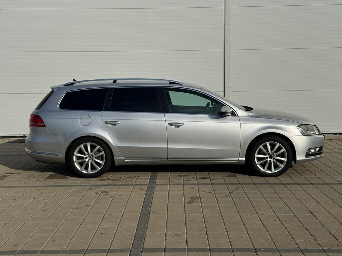 O619V07422_13.webp_PASSAT VARIANT Highline 2.0 TDI 103 kW manuál