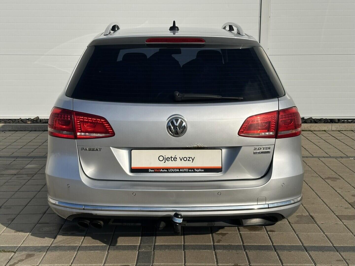 O619V07422_15.webp_PASSAT VARIANT Highline 2.0 TDI 103 kW manuál