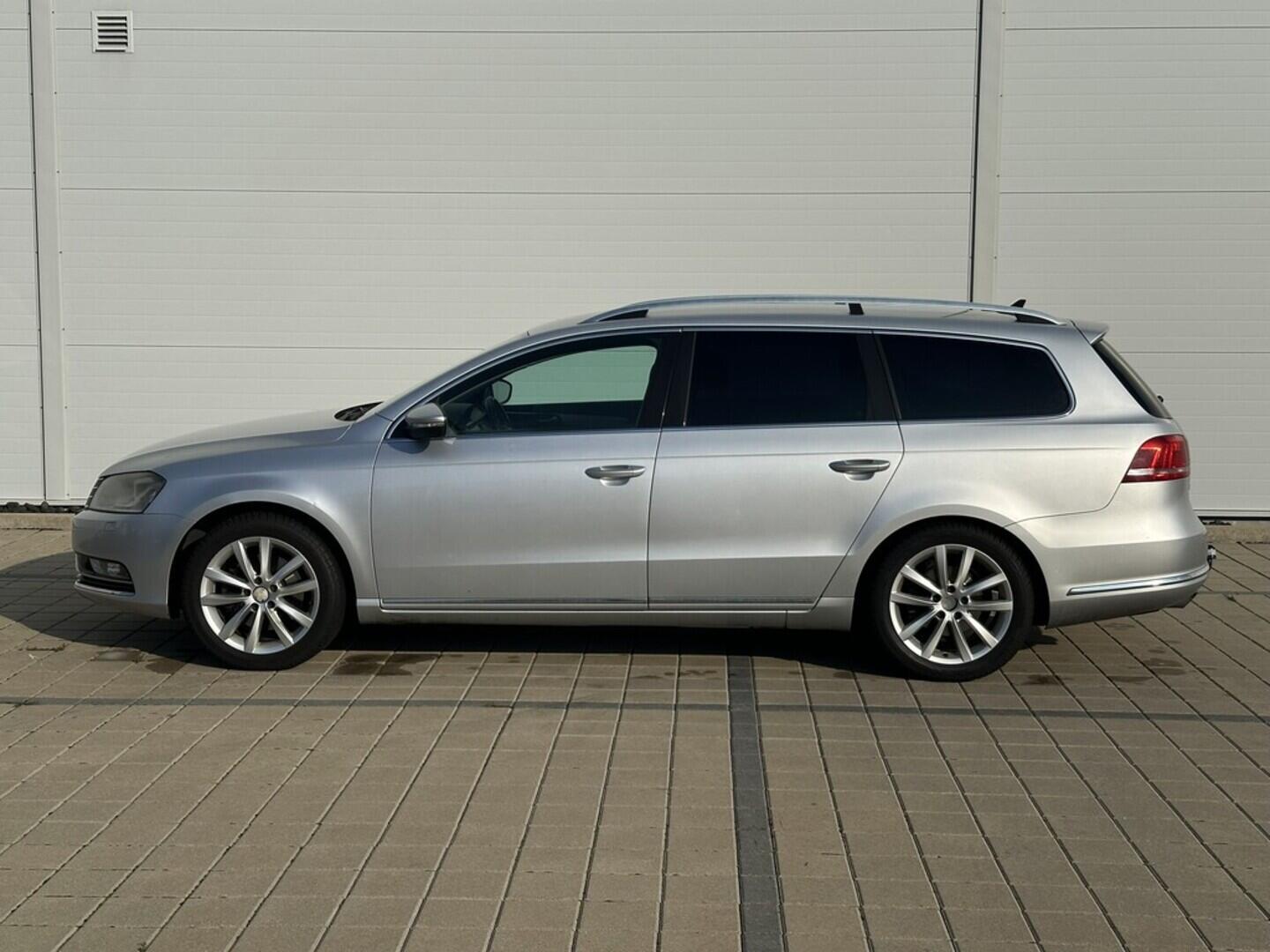 O619V07422_17.webp_PASSAT VARIANT Highline 2.0 TDI 103 kW manuál