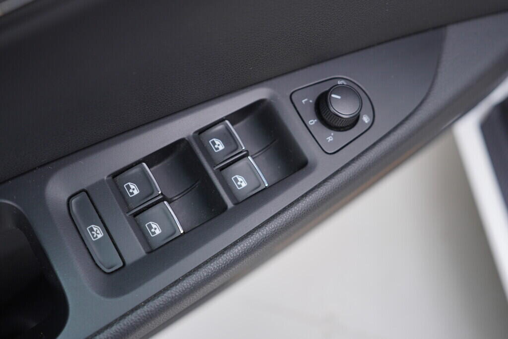 O619V07425_20.webp_LEON ST FR 2.0 TDI 110 kW manuál