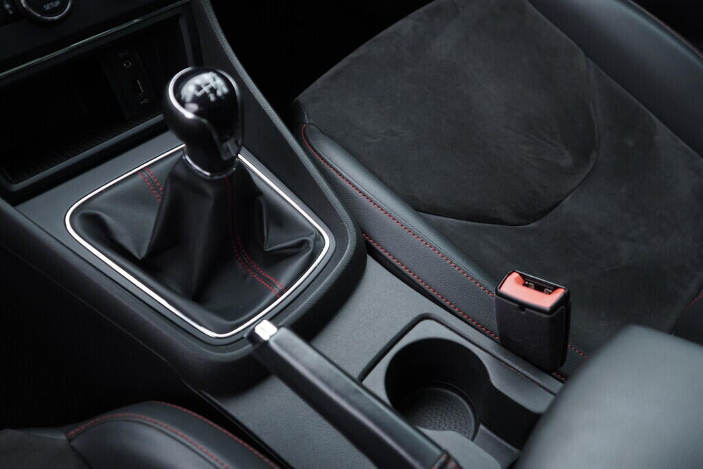 O619V07425_34.webp_LEON ST FR 2.0 TDI 110 kW manuál