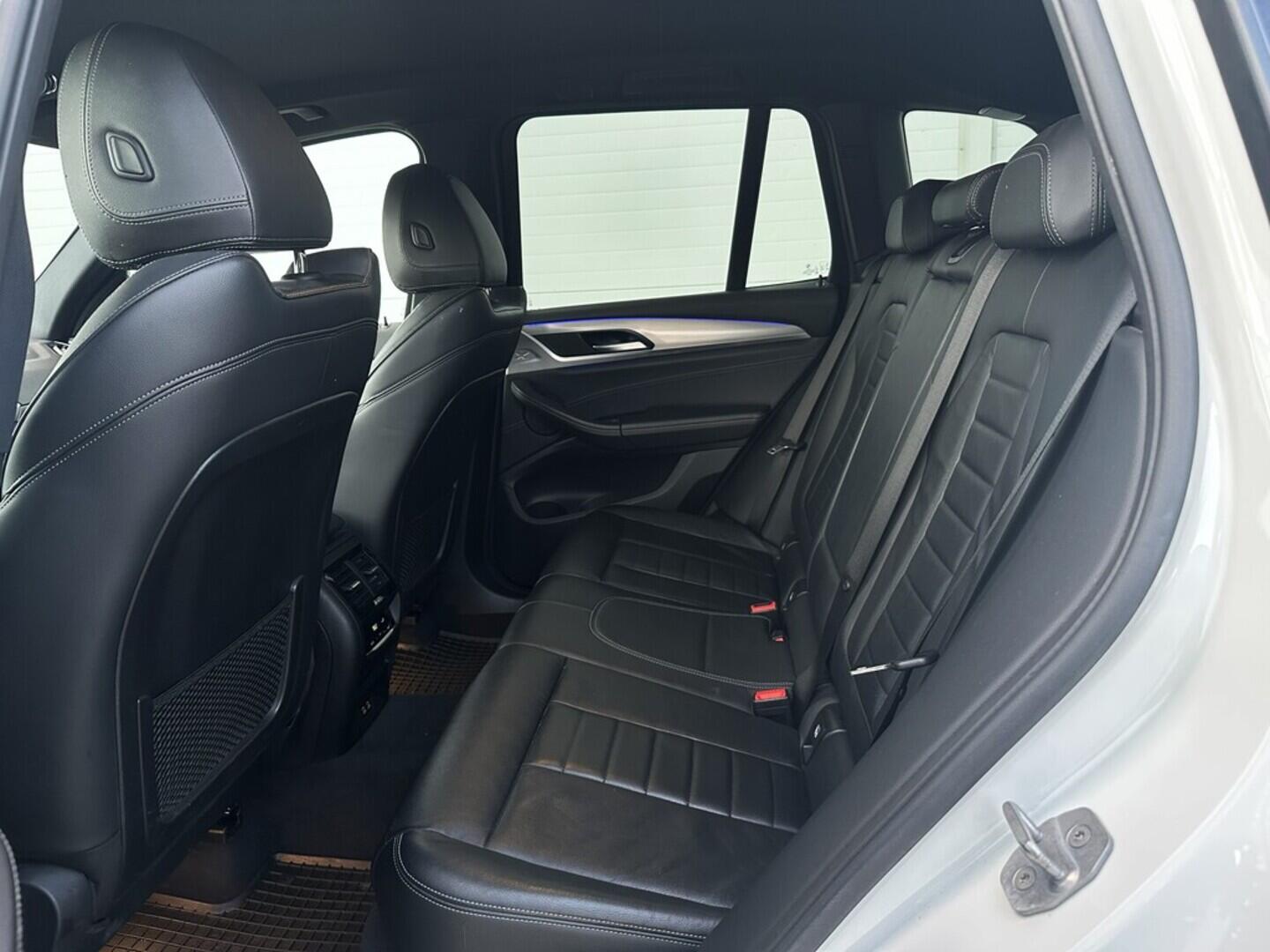 O619V07430_31.webp_X3 xDrive30d Mpaket 3.0 30d 195 kW automat