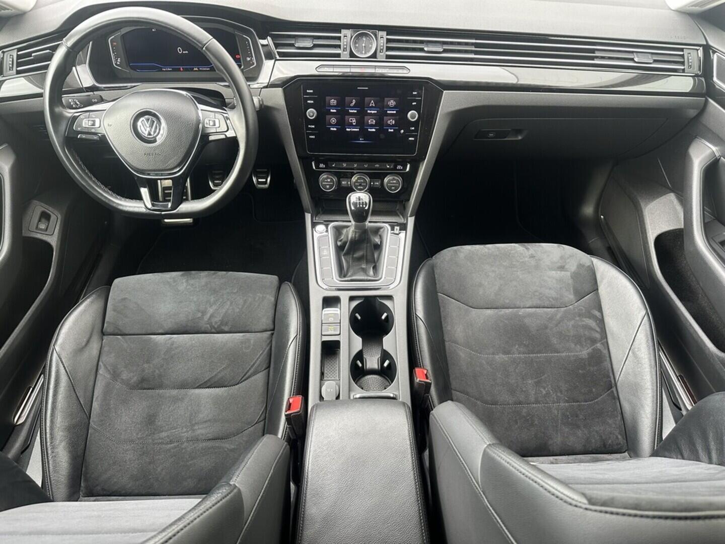 O619V07432_18.webp_ARTEON Elegance 2.0 TDI 110 kW manuál