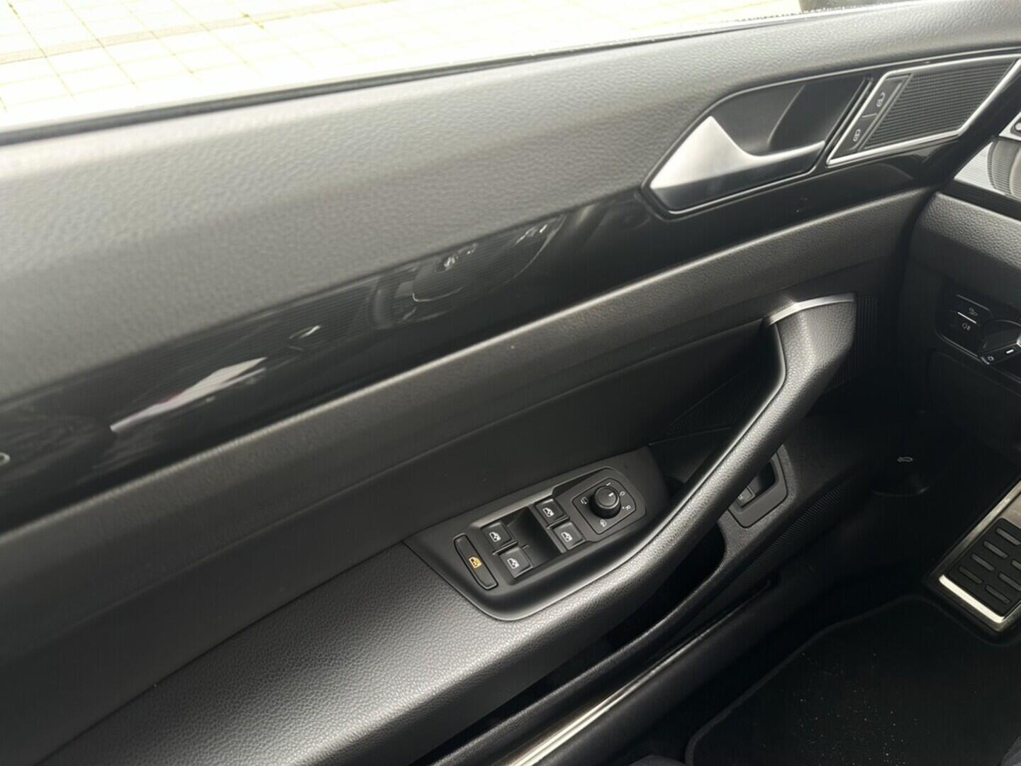 O619V07432_21.webp_ARTEON Elegance 2.0 TDI 110 kW manuál