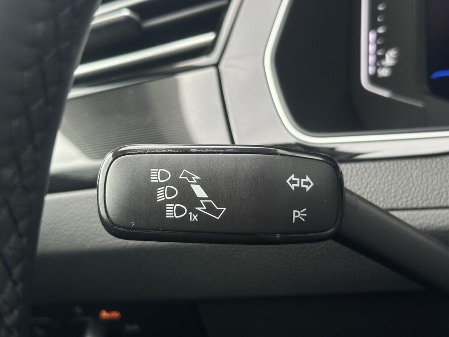 O619V07432_23.webp_ARTEON Elegance 2.0 TDI 110 kW manuál