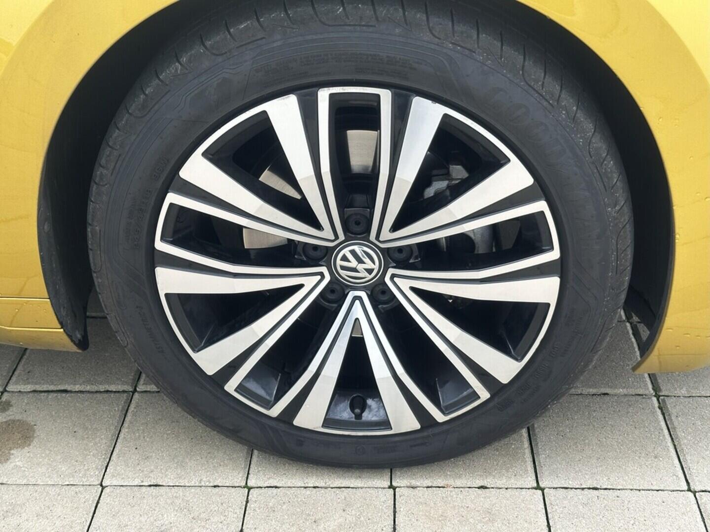 O619V07432_32.webp_ARTEON Elegance 2.0 TDI 110 kW manuál