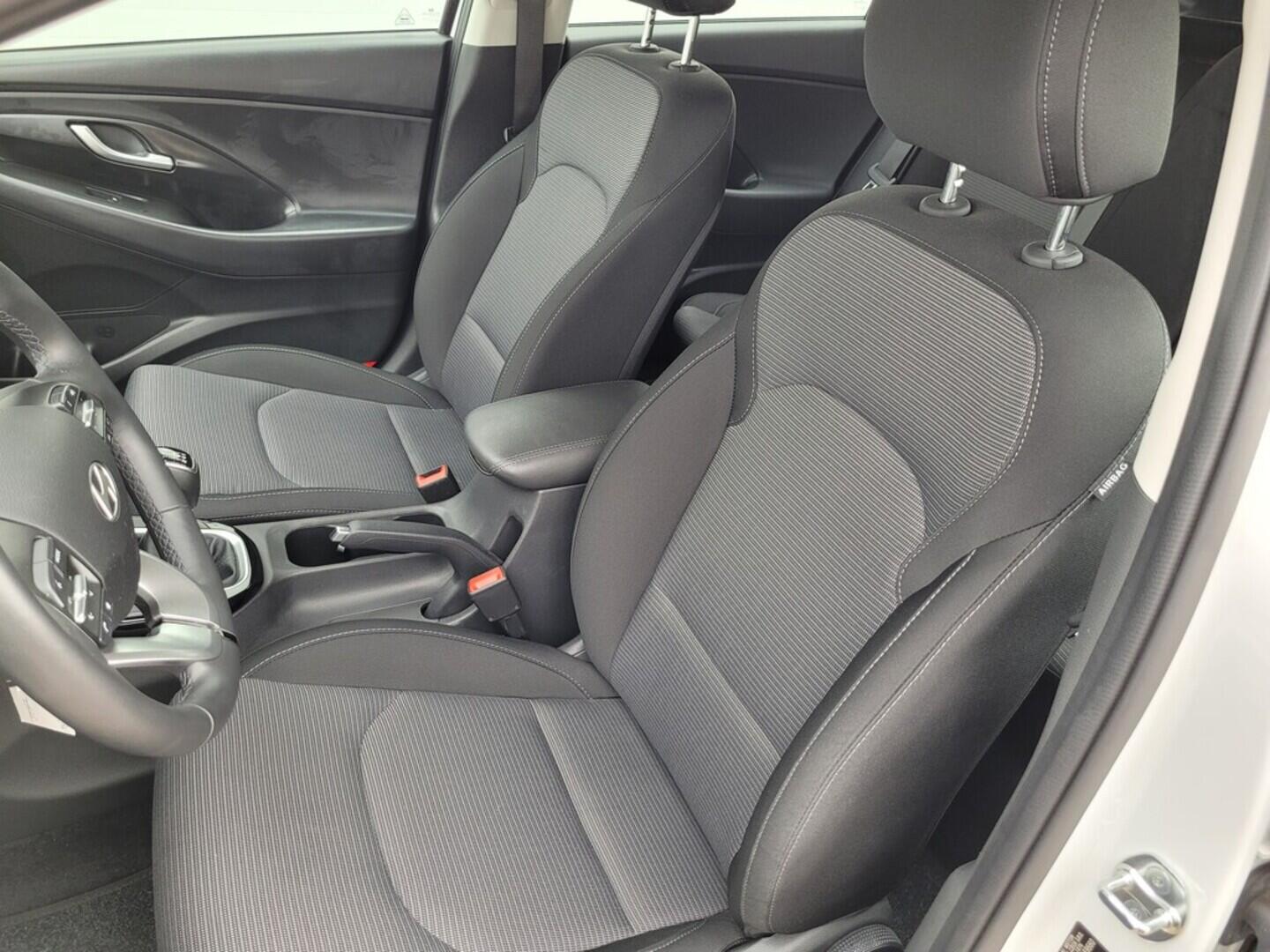 O619V07435_25.webp_I30 WG MY25  Smart 1,5i  1.5 DPI 70 kW manuál, DPH