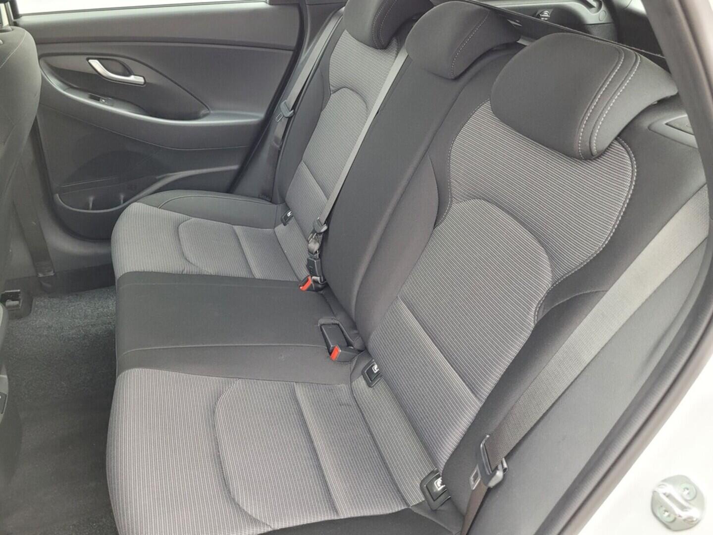 O619V07435_26.webp_I30 WG MY25  Smart 1,5i  1.5 DPI 70 kW manuál, DPH