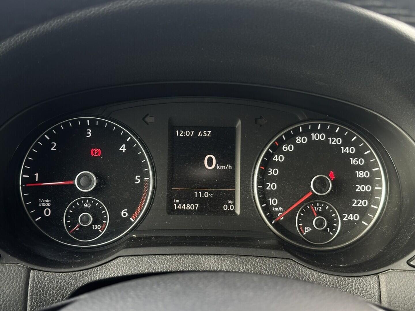 O619V07437_19.webp_SHARAN Highline 4Motion 2.0 TDI 110 kW manuál