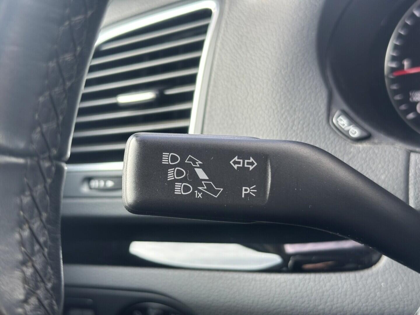 O619V07437_21.webp_SHARAN Highline 4Motion 2.0 TDI 110 kW manuál