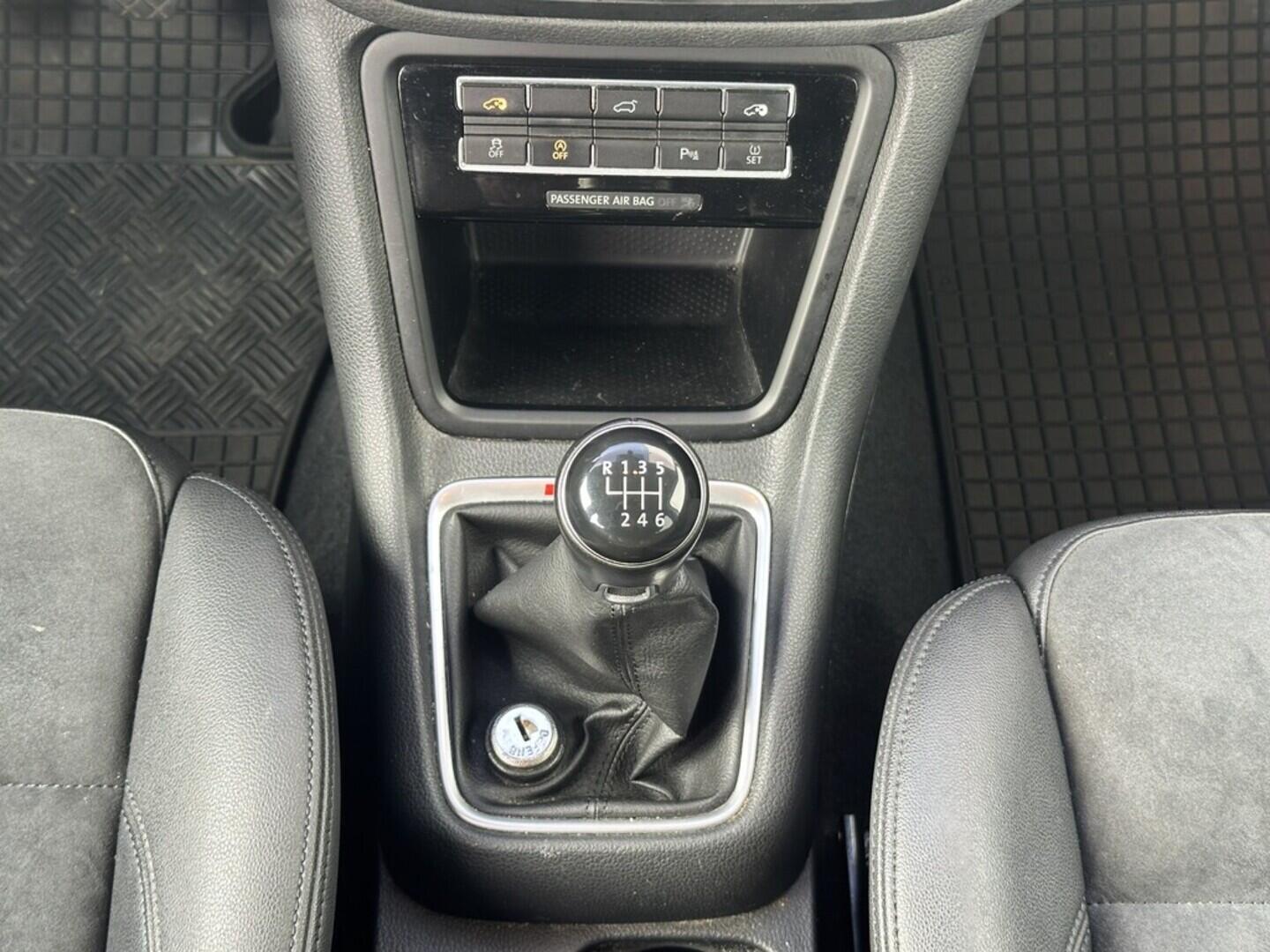 O619V07437_27.webp_SHARAN Highline 4Motion 2.0 TDI 110 kW manuál